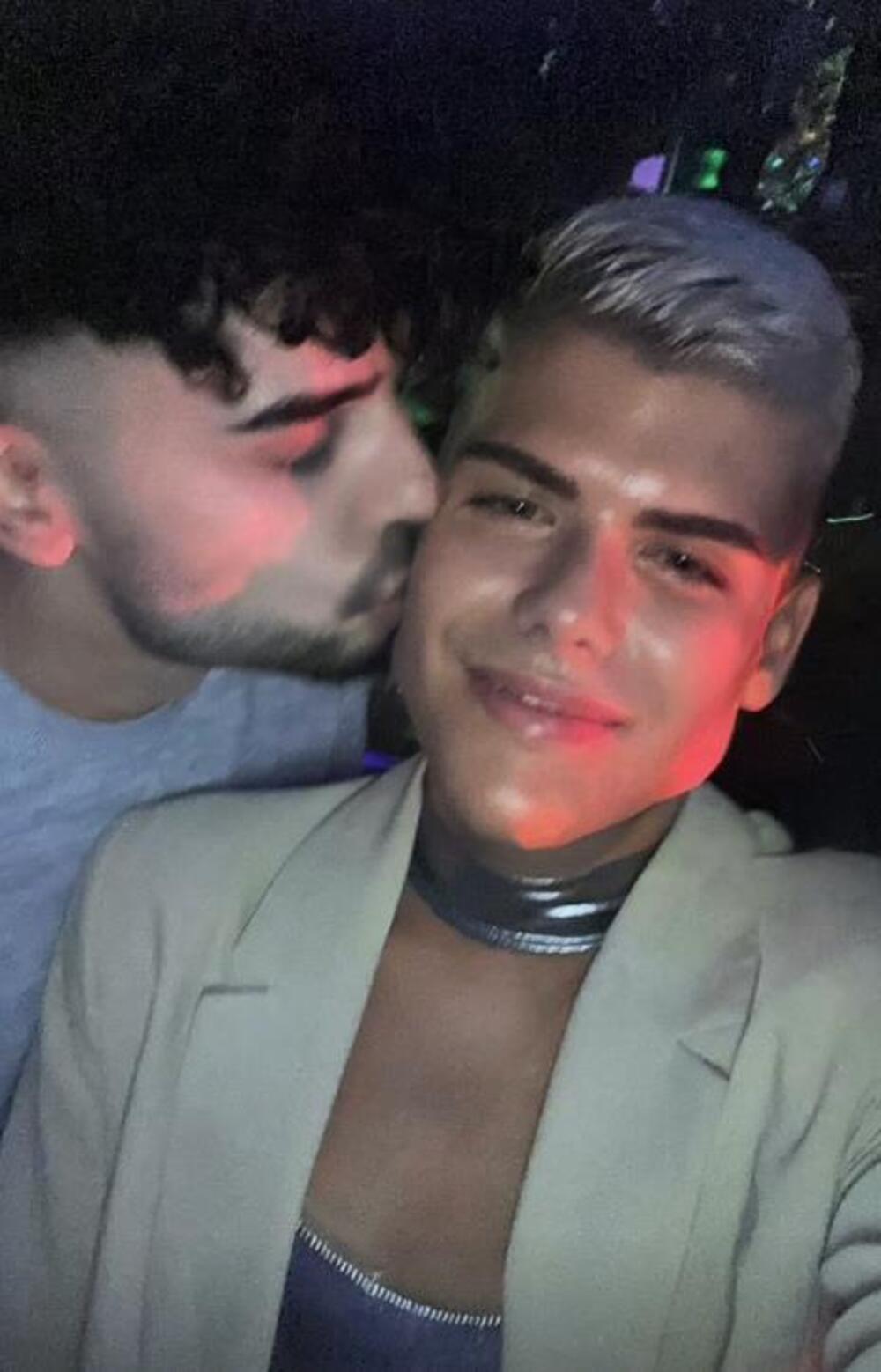 Najpoznatiji homoseksualac u Srbiji pokazao dečka! Kad čujete odakle je i koliko ima para, ONESVESTIĆETE SE