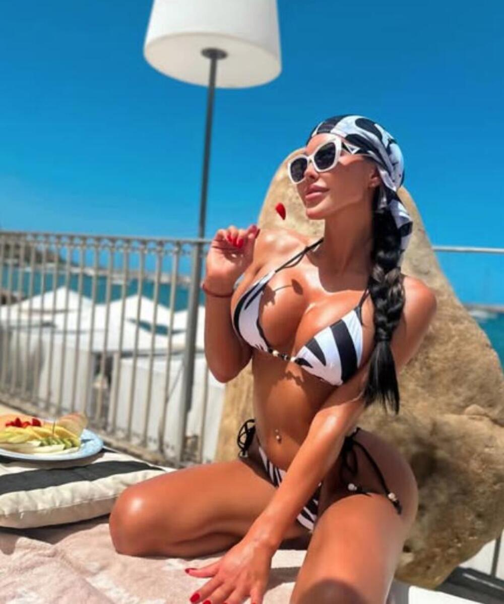 Maja Marinković opljačkana u Budvi, a kad čujete u koga upire prstom... Bacila sve sumnje na ovu devojku, šok!