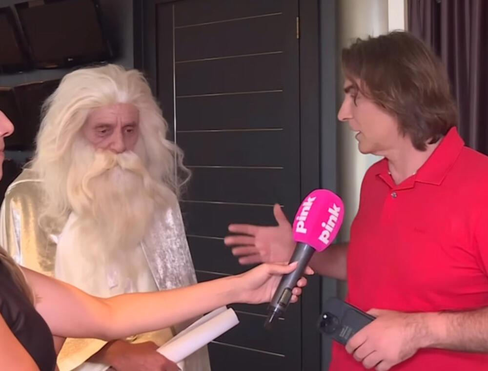 ŠTA JE, BRE, OVO? Starac sa dugom kosom i još dužom bradom došao na Pink - POTPISAO UGOVOR sa Mitrovićem i ŠOKIRAO
