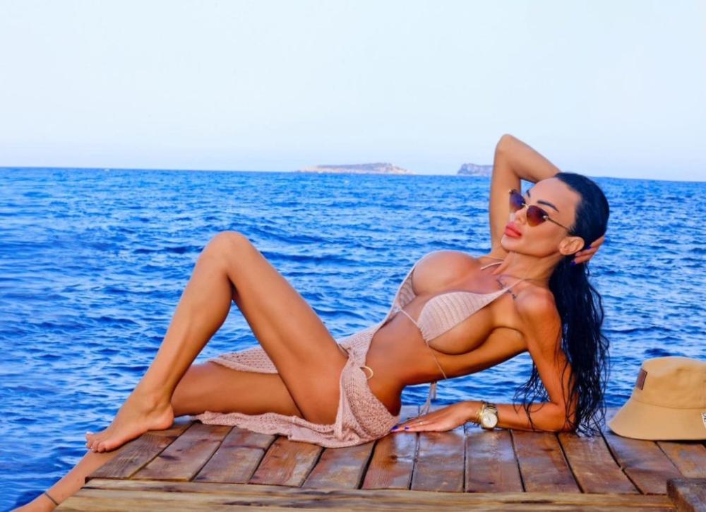 Tamara Đurić se kupa u luksuzu: Za bajkovito letovanje sa ćerkicom dala bogatstvo