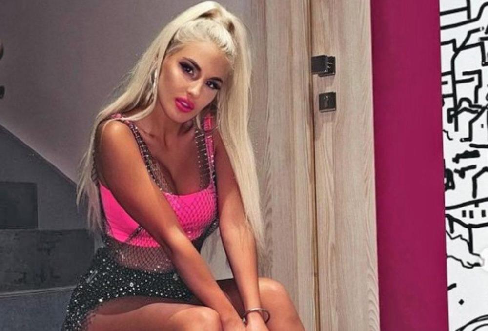 PEVAČICU DEČKO PREVARIO SA MUŠKARCEM, A ONDA JE SAZNALA I OVAJ DETALJ O NJEMU: "Slagao je i mene i naciju" Reč je o poznatom muškarcu...