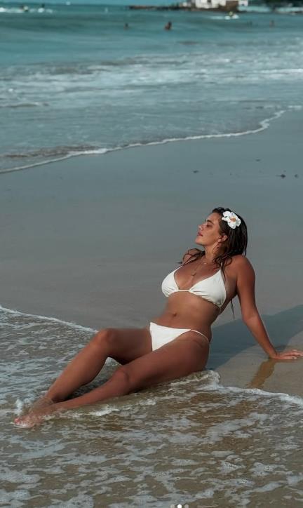OVAKVU VRELU KIJU JOŠ NISTE VIDELI: Beli bikini, plaža i haos na društvenim mrežama!!(FOTO)