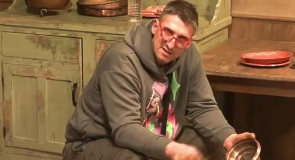 KRISTIJAN ULAZI U ELITU 9? Golubović viđen kako ulazi u zgradu Pinka, a onda je sreo nju: Vuk Mob hoće da me bije