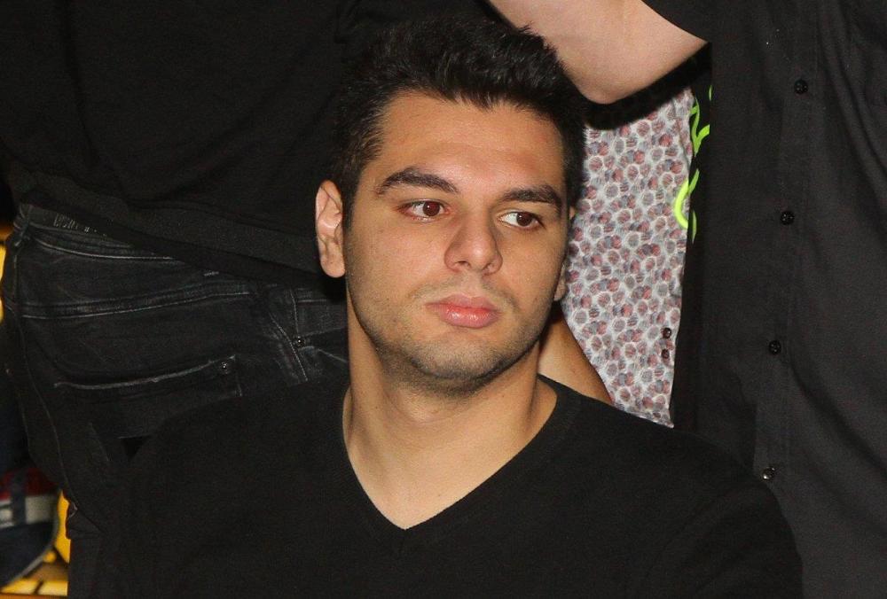 PRELEPO! ADAM ĐOGANI PRVI PUT UZEO SVOG SINA U RUKE! Sve obeleženo fotografijom koja je odmah objavljena javno