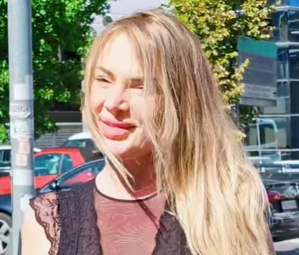 U ELITU 9 STIŽE KRIMI DAMA IZ DEVEDESETIH! Iva Stupar priznala da je bila sa ženom, pa progovorila o danima iza rešetaka: Sigurno ću se družiti sa Janjušem