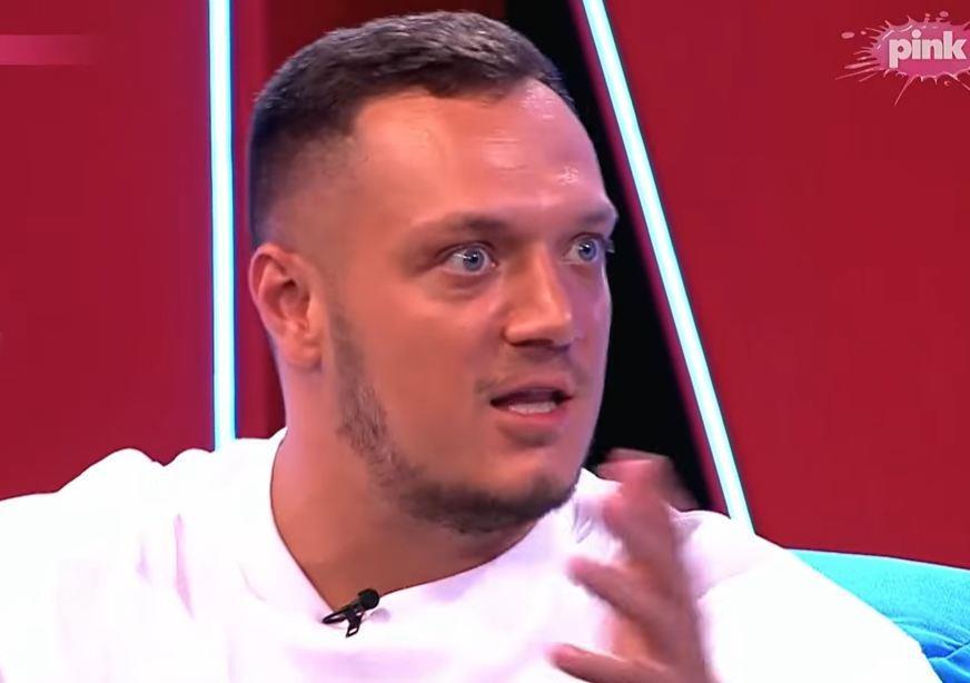 "DEVOJKE KOJE SU TO RADILE NEK SE BACE U DUNAV!" Gastoz pobesneo zbog Anđelinih intimnih snimaka, dotakao se i Pavla: Proverio sam...