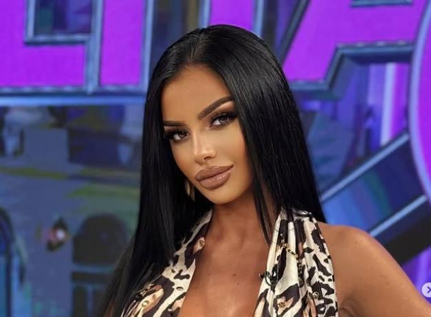 "1.000 EVRA ZA NOĆ"! Sanju Grujić razapeli na mrežama zbog nove objave, komentari samo pljušte - Neprepoznatljiva! (FOTO)