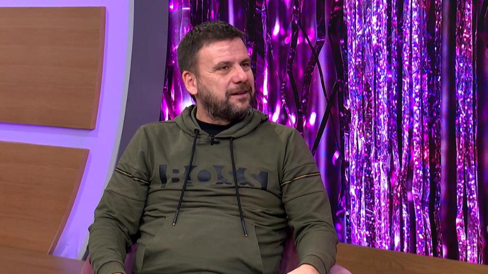 "TU LEKA NEMA, ALI NAPREDAK ZAVISI OD DETETA" Pevač  otkrio sve o borbi naslednika sa neizlečivom bolešću, najveći teret je na supruzi!