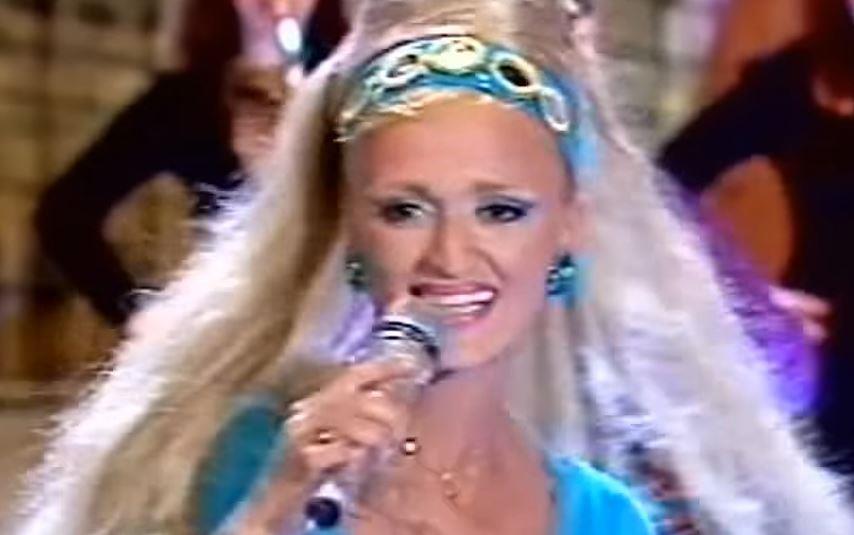 BEBI DOL JE KUPOVALA PLOČE DOK SU NJENE DRUGARICE TROŠILE NA LAKOVE ZA NOKTE: Životna priča princeze alternativne muzičke scene