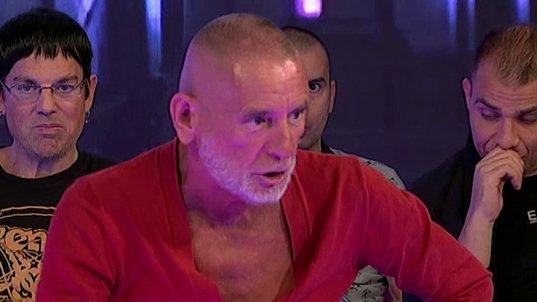 Pljušte prozivke na sve strane: Mića nikad brutalnije zaratio sa gledaocem, uvrede sevaju kao dobar dan! (VIDEO)