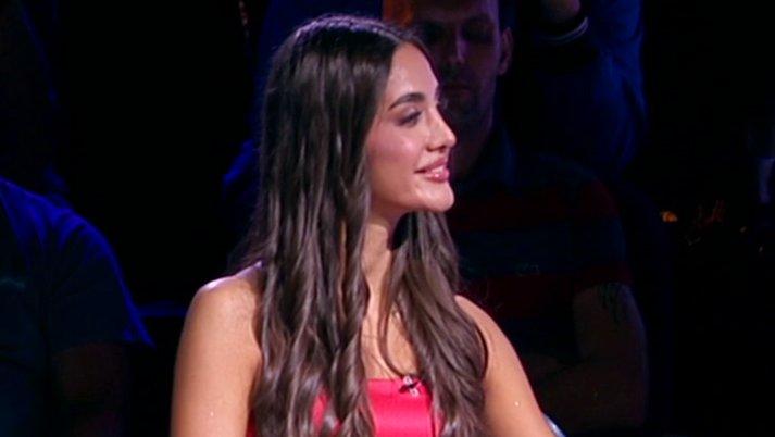 Pozdrav za Janjuša, ali i mog dečka... Anđela dodelila Kačavendi epitet izdajice, pa osula rafalnu paljbu po njenom klanu! (VIDEO)
