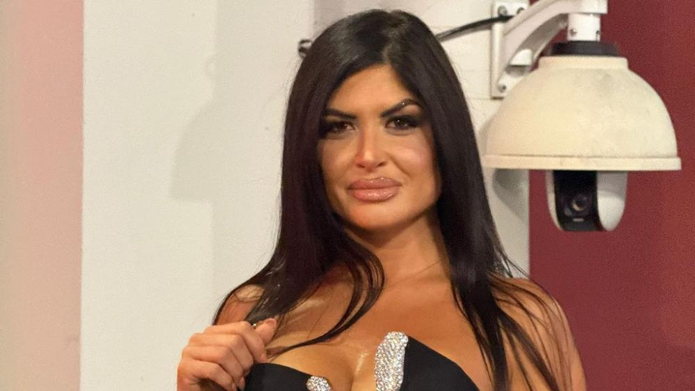 PAPRENO PLATILA STAN NA ZVEZDARI!  Jelena Ilić otkrila detalje o nekretnini koju je pazarila, oprema je po poslednjoj modi