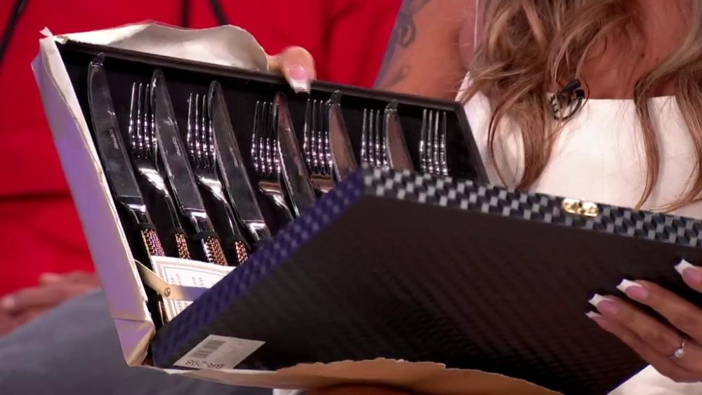 Fanovi Luke i Aneli odrešili kesu i opremili ih za zajednički život: Poslali im viljuške i tanjire, sve je spremno za useljenje! (VIDEO)