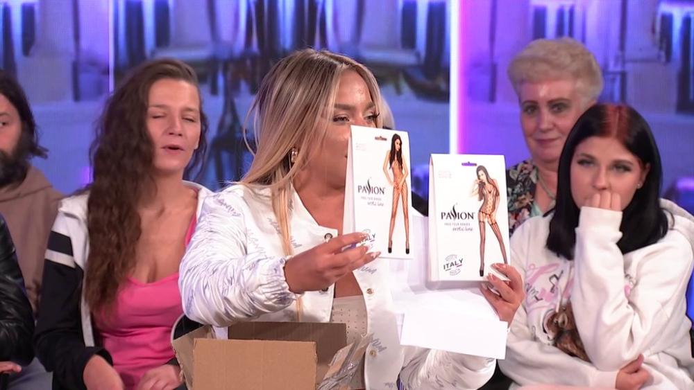 Prekid programa: Sofija dobila poklon iz Tetova! Otvorila misterioznu kutiju, pa odmah prozvala Anđelu! (VIDEO)