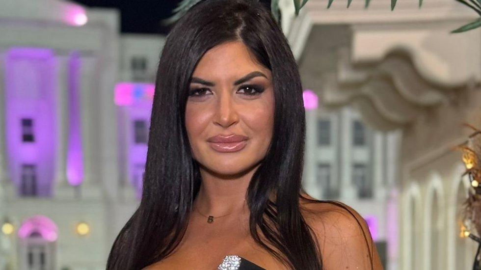 IVAN U NIŠ, A JELENA U NOVI STAN: Učesnica Elite kupila prvu nekretninu na svoje ime, radosne vesti odmah podelila  sa fanovima (FOTO)