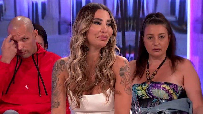 Prihvati sve isto kao Anđela: Gledateljka posavetovala Aneli da se ugleda na ljubav Gastoza i Đuričićeve kako bi bila srećna sa Lukom! (VIDEO)