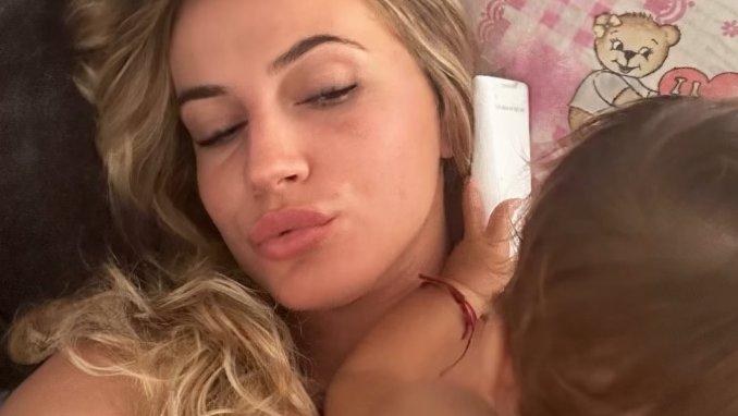 DANAS JE VAŽAN DAN ZA MILICU VELIČKOVIĆ I NJENU ĆERKU! Podelila njihovu zajedničku fotografiju, pa uputila maloj Barbari dirljivu poruku (FOTO)