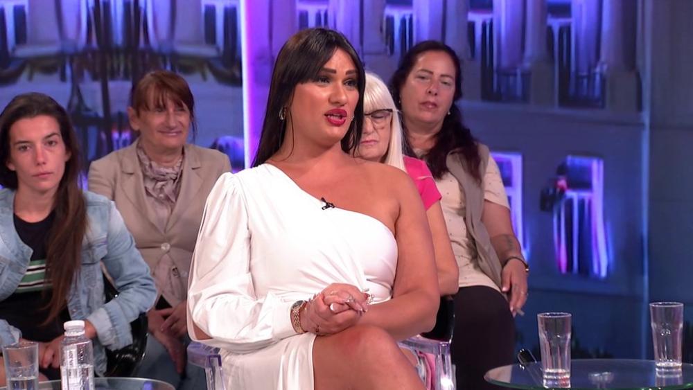 Raspala se na komade! Ana Nikolić sa suzama u očima apelovala na sve žene, zamolila samo jedno! (VIDEO)