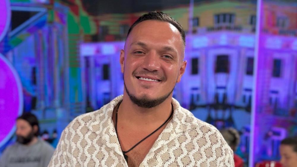 DESET JE ALI... Gastoz otkrio da li bi bio sa devojkom koja ne voli Lilicu, a tek da čujete kako je ocenio Kačavendin klan! HIT SNIMAK (VIDEO)