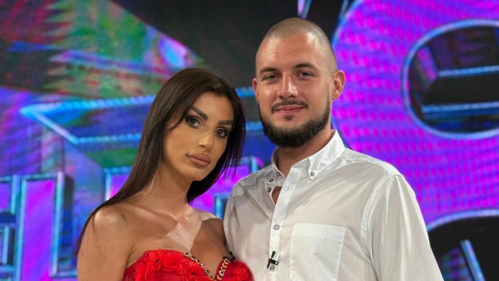 STARIJOJ ĆERKI JE SVE JASNO, A ZA MLAĐU... Gruja i Mima otkrili sve o njenom susretu sa njegovim ćerkama: Evo kako na sve gleda njegova BIVŠA ŽENA (VIDEO)