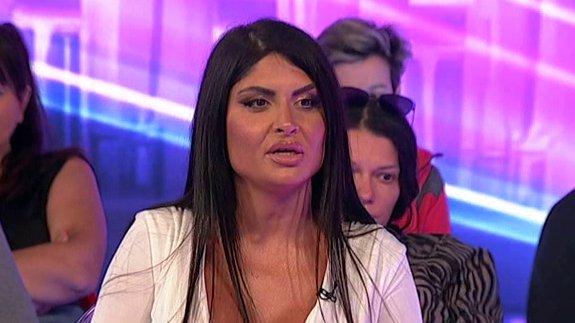 Želela je sebi da podigne cenu: Jelena ubeđena da je Sofiji bio cilj da isplivaju prepiske nje i Karića! (VIDEO)