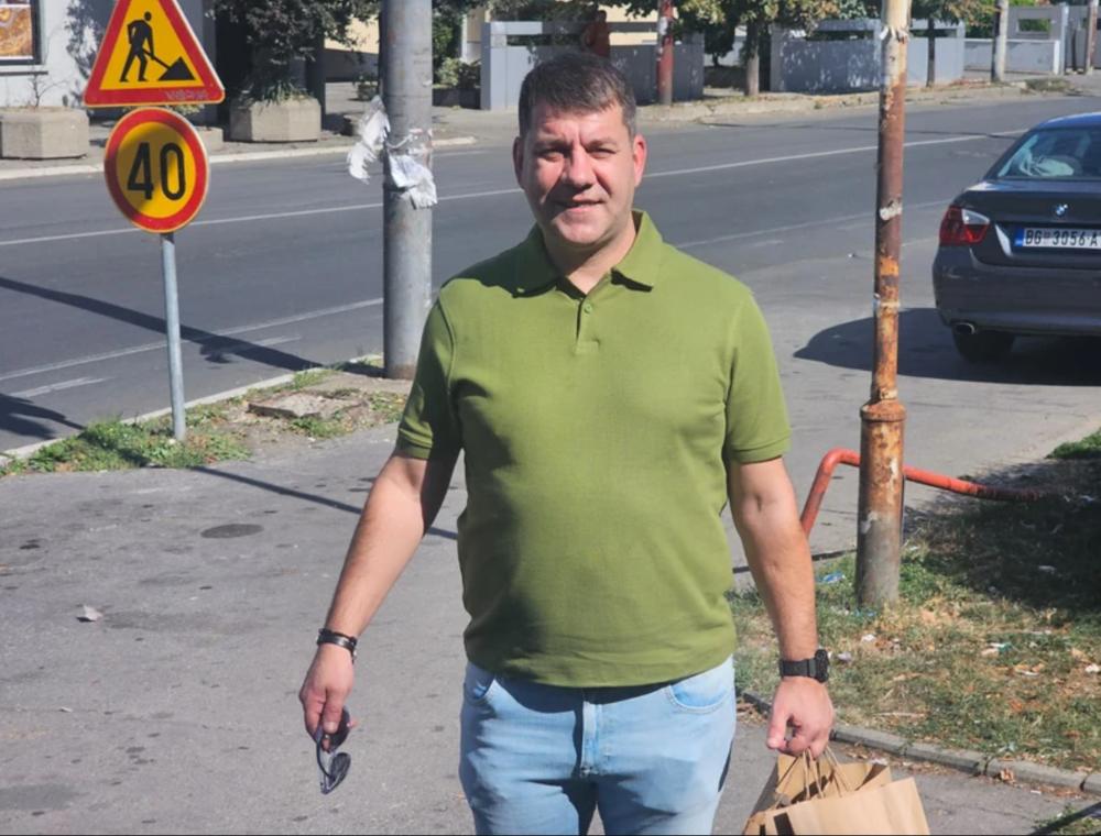 "IPAK SMO PORODICA!" Ivan Marinković SA PUNIM KESAMA ide U NIŠ KOD SINA ŽELJKA, evo kako je protekao njegov susret sa Marijom (VIDEO)