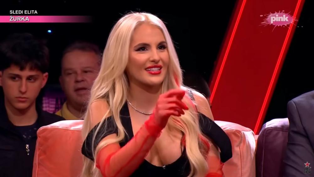 Pevačicu Saru Reljić DEČKO prevario sa MUŠKARCEM 😲😱