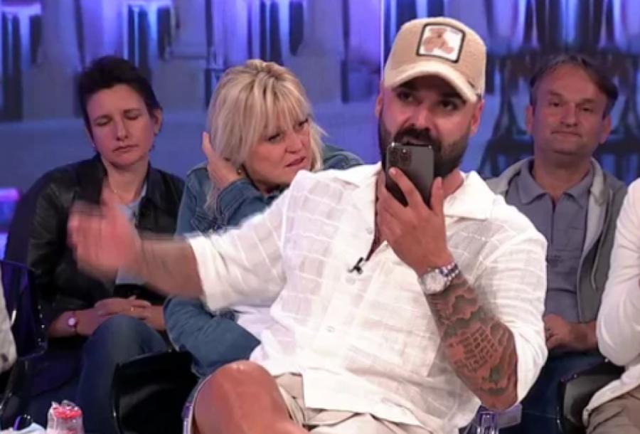 SKANDAL UŽIVO U EMISIJI! Luka Vujović izvadio telefon, pa kad je pozvao NJEGOV BROJ nastao MUK!