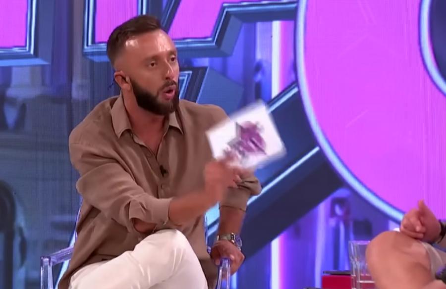 VODITELJ POBESNEO, MOMENTALNO PREKINUO EMISIJU! Nastao LOM uživo na Pinku: "Ovako ne mogu da radim" (VIDEO)