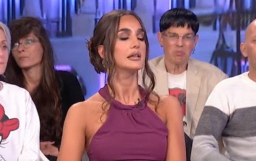 BEZ DLAKE NA JEZIKU JOJ SASUO SVE U LICE! Šok poziv PREKINUO EMISIJU, voditeljka momentalno reagovala: "NAVUKO ME JE NA FORU!"