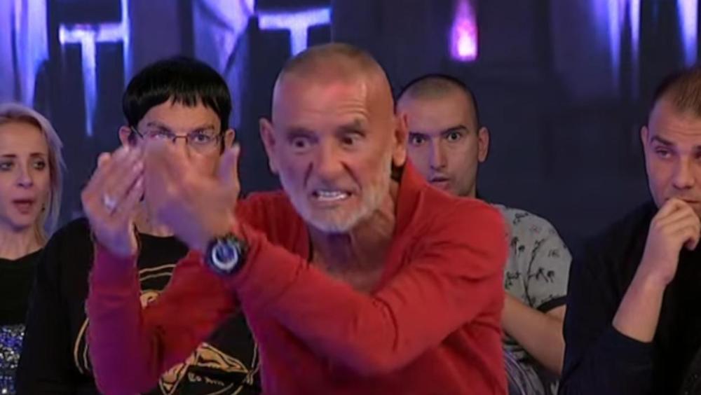 "Sramota, zar prema dečacima od 20 godina": Lepi Mića na stubu srama - Napravio skandal na Pinku, kad se ovaj čovek uključio u program