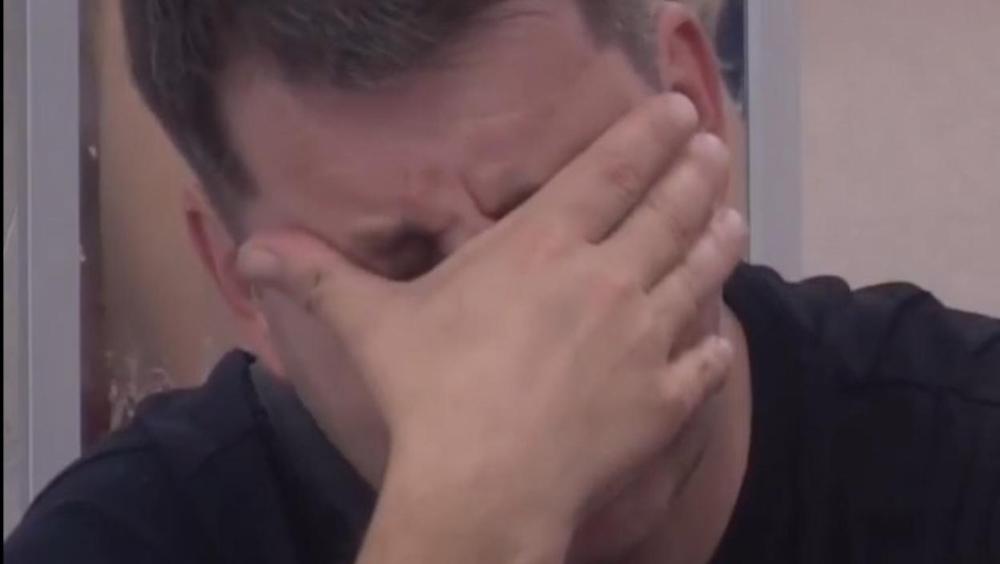 Stigla tužba - Ivan Marinković kumi i moli, ali džaba! Isplivale prepiske kao dokaz (FOTO)