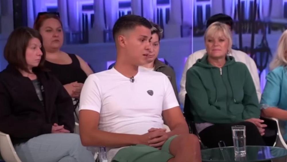 "Pisao mi je za isplatu honorara" Peja razvezao jezik o porukama, pa osuo rafalnu paljbu po ovom zadrugaru