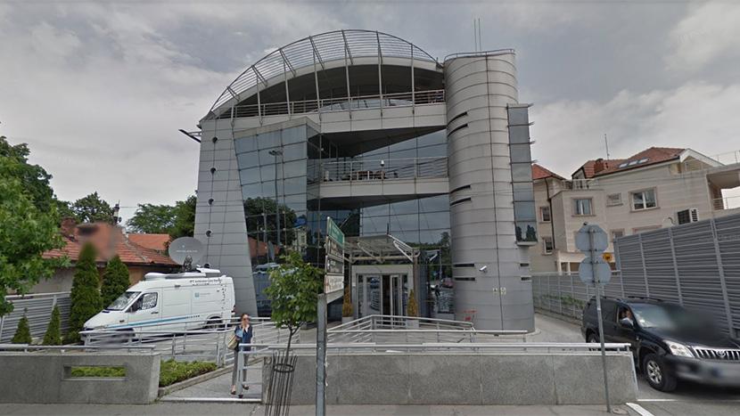 Haos ispred zgrade Pinka u ponoć: Luka se iživljavao nad Stanićem, pa ga pljunuo u lice