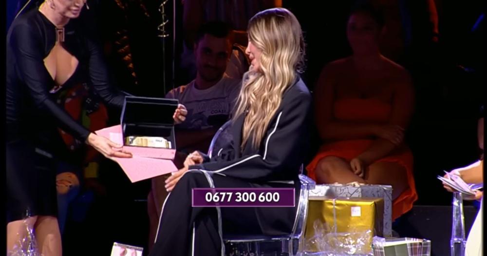 Na Pink stigla kutija za Aneli, kad su je otvorili svi su ostali u šoku: "Šaljemo vam 3.000 evra"