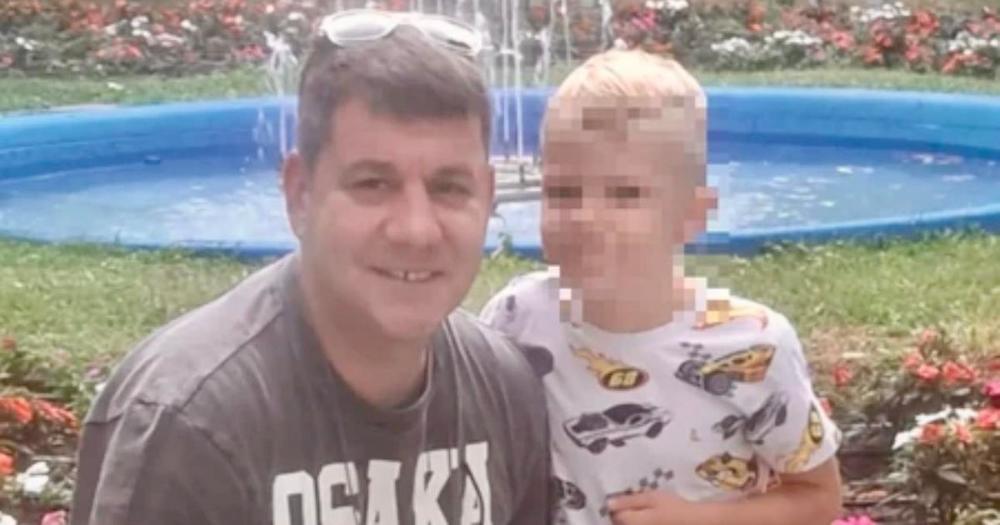 Ivan Marinković prati sina u školu: Mali Željko postaje đak prvak, uslikan u zagrljaju oca, scena tera na suze