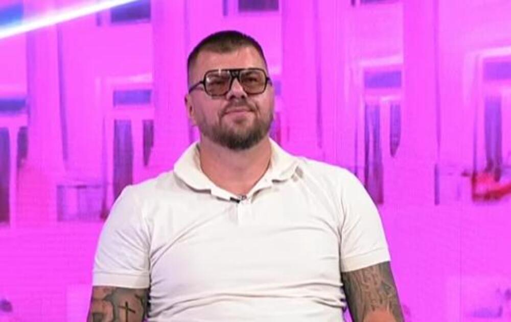 JANJUŠ PRED MILIONIMA OTKRIO DA LI JE VIŠE VOLEO MAJU ILI ANELI: Jednoj neće biti dobro KADA OVO ČUJE!