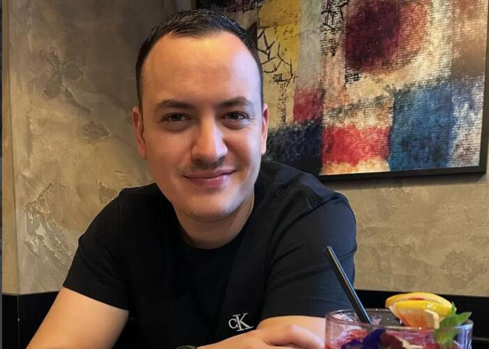 OGLASIO SE MIRČE NAKON VESTI DA JE DOBIO ĆERKU: Ovo je bila njegova reakcija! "Odakle vam ta informacija?"