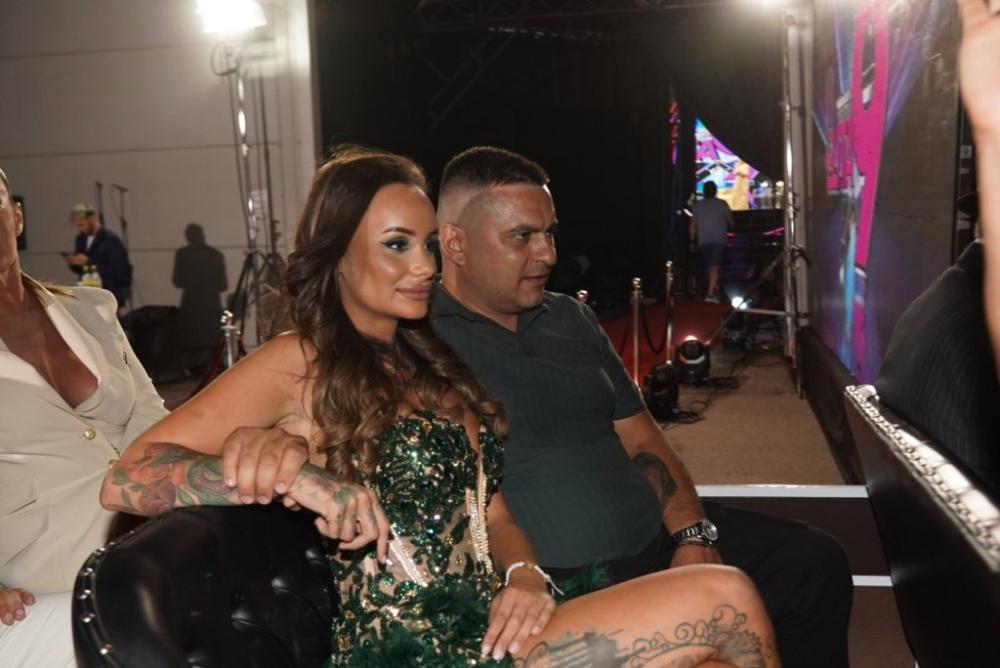 Teodora i Bebica obmanuli naciju!? Evo gde su bivši ljubavnici uhvaćeni zajedno