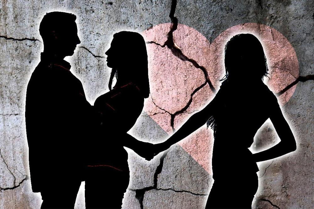 ONE SU NAJPOZNATIJE LJUBAVNICE ESTRАDE: Jedna bila švalerka čak 5 godina, druga volela oženjenog fudbalera, a trećoj pala klapna jer je varao i ženu i nju