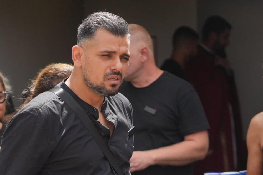 "MNOGI MI NISU IZJAVILI SAUČEŠĆE" Bora Santana slomljen nakon očeve smrti, otkrio zbog čega se Filip Đukić nije pojavio na sahrani