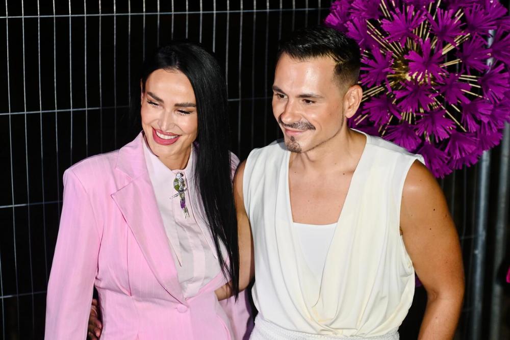 ZAVIRITE NA "DRAGI BRAVO" FESTIVAL Sve je spremno za veliku žurku, Bojan i Indi sijaju, ona otkrila koliko je ponosna (FOTO, VIDEO)