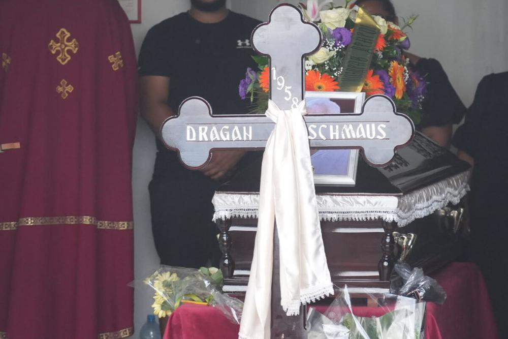 SAHRANJEN OTAC BORE SANTANE! Rijaliti učesnici, voditelji i poznate ličnosti ispratili Dragana na večni počinak