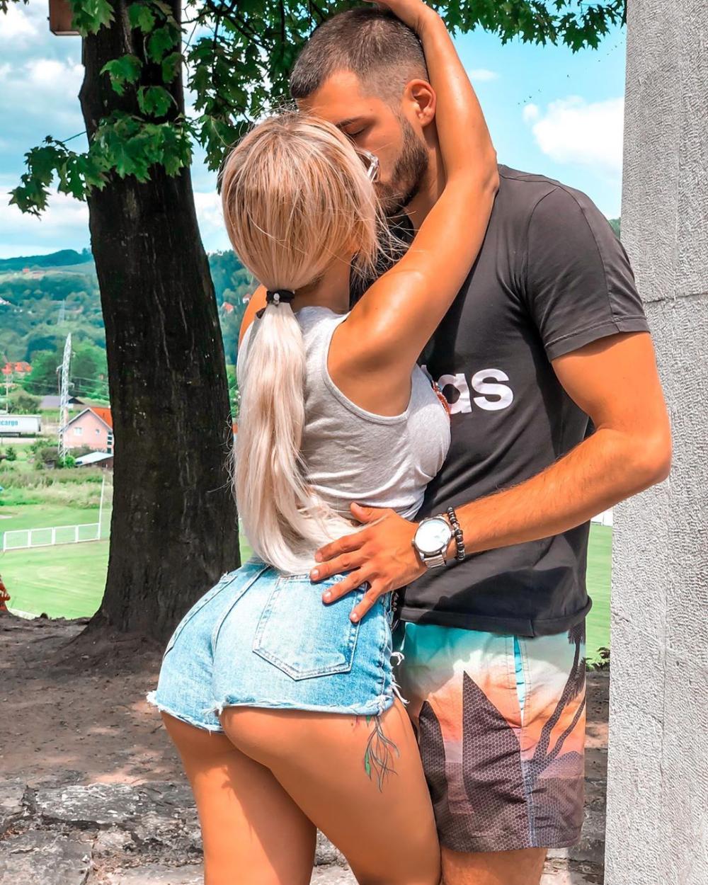 Učesnica Elite 10 ovako je razmenjivala nežnosti sa bivšim! VIDEO