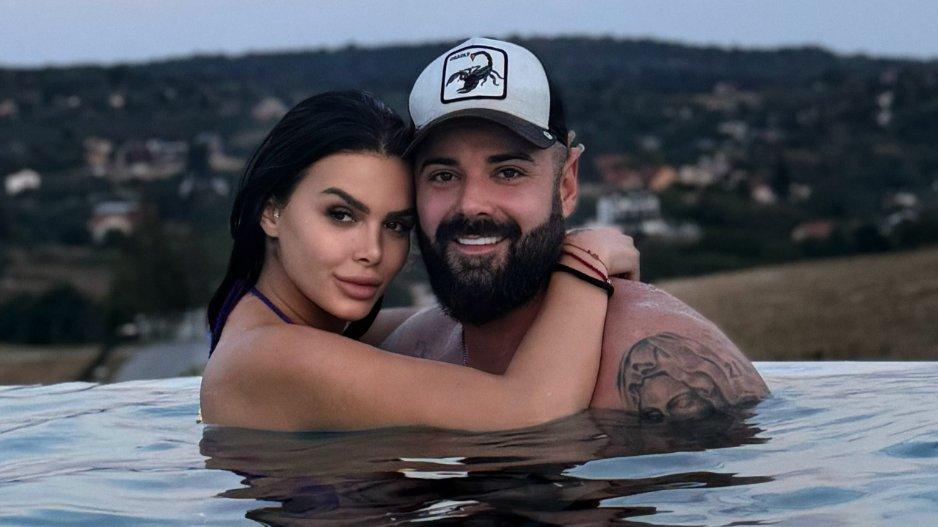 Moćno oglašavanje Luke Vujovića: U bazenu pozirao sa trudnom Anitom, a zbog ovih reči mnogima neće biti dobro! (FOTO)