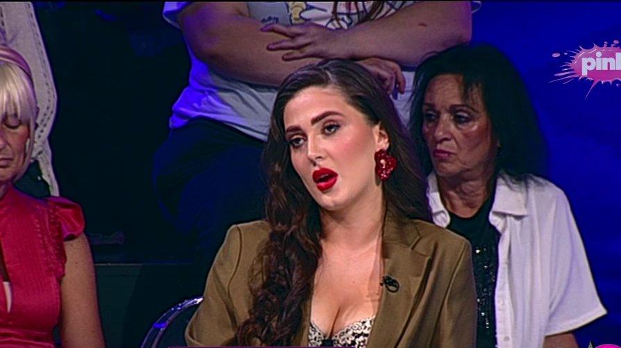Ne znam kako će se od sramote tamo pojaviti: Anastasija razvezala jezik o Hani i Neriu, otkrila šta ljudi iz Dubrovnika misle o njima! (VIDEO)