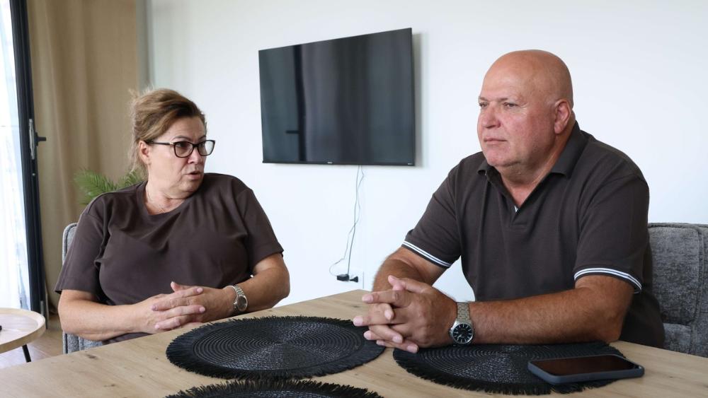 Mevlida i Mustafa srećni zbog Asminovog susreta sa ćerkom Norom
