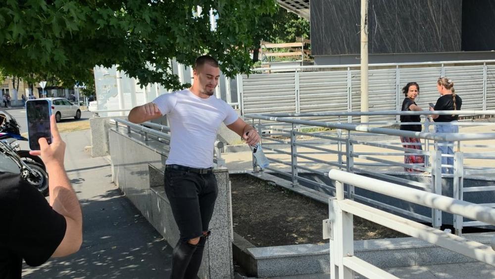POTPISAO UGOVOR ZA ELITU 10! Posle burnog raskida sa Minom Vrbaški, Viktor raspoložen za ulazak rijaliti