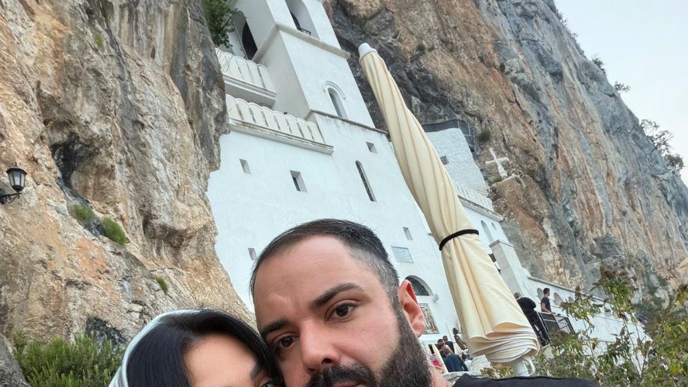 "Vernici ste, ali niste ljudi, odvratni ste!" Anita Stanojlović i Luka Vujović su posetili Ostrog, pa se oglasio bivši zadrugar