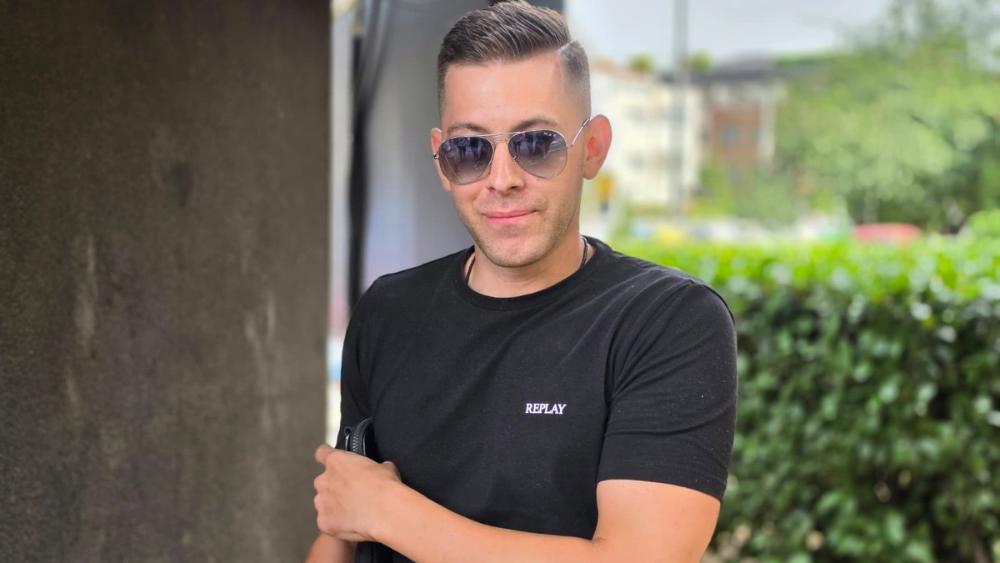 IPAK POTPISAO UGOVOR ZA ELITU 10! Boža Džons JURI PARE ZA STAN, raskrinkao Anđeline fetiše i Majinu izdaju